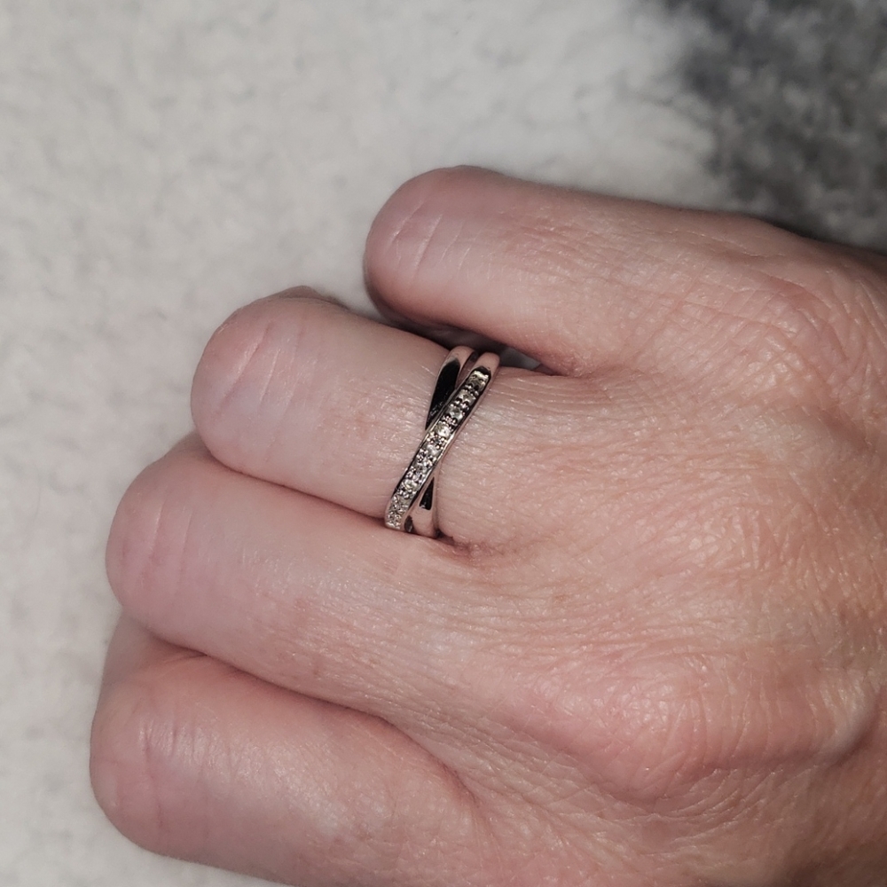 Silver ring - Picture 2 of 5
